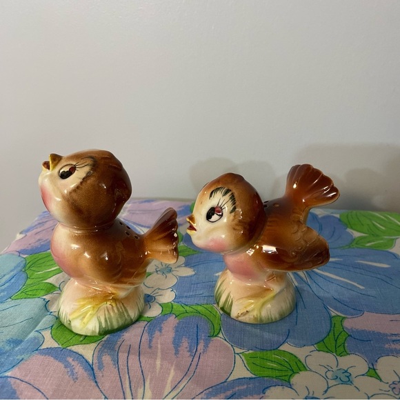 Vintage Lefton Norcrest bird Salt & Pepper shaker set Anthropomorphic rare - Picture 4 of 13